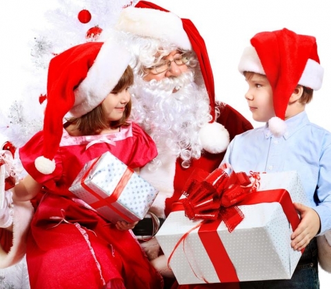 Ajută-l pe Moș Nicolae și Moș Crăciun să aleagă jucării sigure!